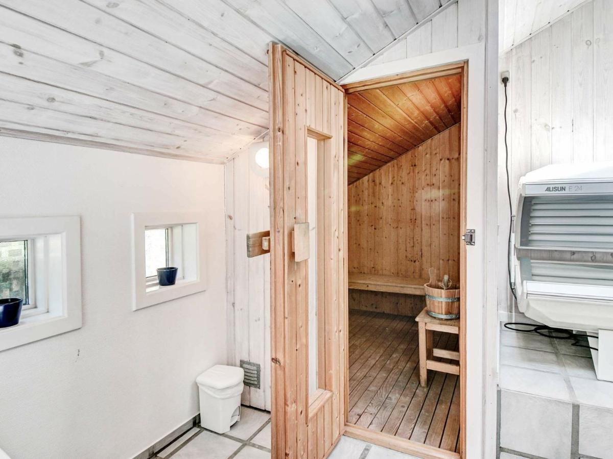 8 Person Holiday Home In Nex Vester Somarken Exterior foto
